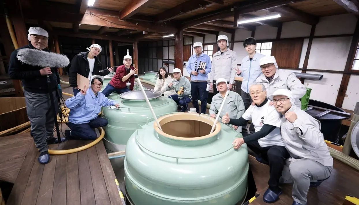 酒蔵で行われた映画『西灘 時のしずく』の撮影風景